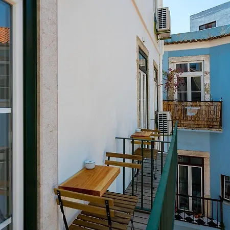 Modern Lisbon Apartments By Soulplaces-2